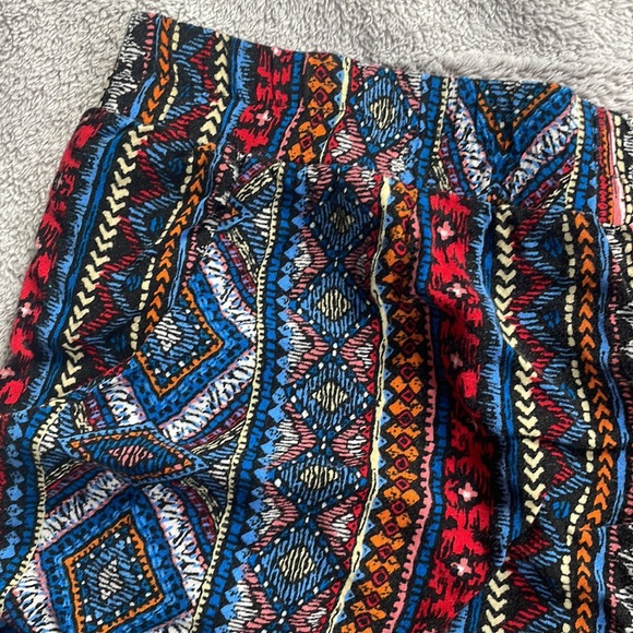 BeBop Multicolor Patterned Women's Shorts - Picture 2 of 4